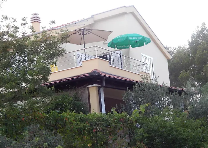 Deni 아파트 밀나